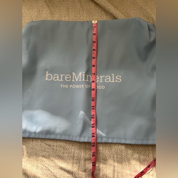 Bareminerals multi purpose cover laptop , monitor etc - Picture 4 of 4